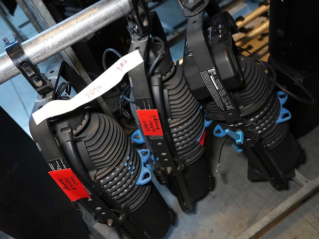 Adb - projector profile warp 12° -> 30° (set of 3 pcs) - afbeelding 1 van  2