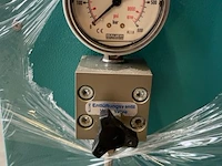 Ademlucht compressor bauer - afbeelding 11 van  13