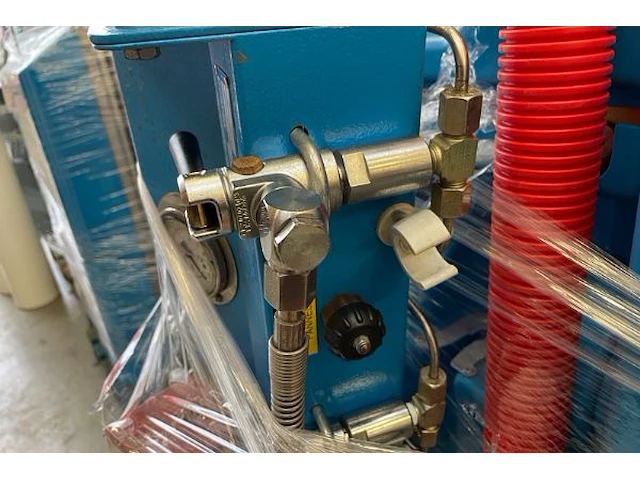 Ademlucht compressor bauer - afbeelding 7 van  13