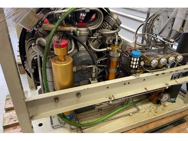 Ademlucht compressor bauer - afbeelding 4 van  6