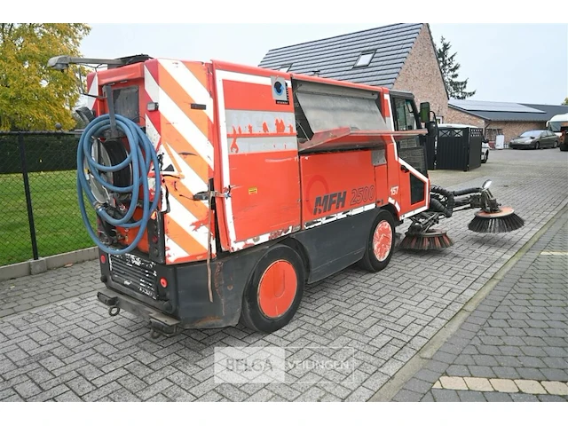 Aebi mfh 2500 veegmachine - afbeelding 16 van  26