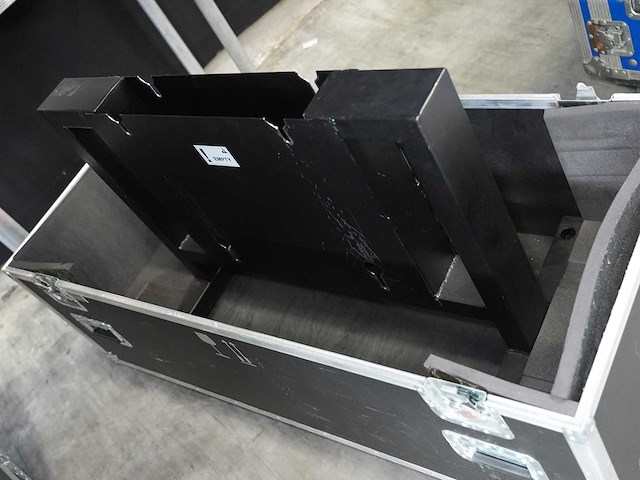 Aed - flightcase - video - afbeelding 2 van  2