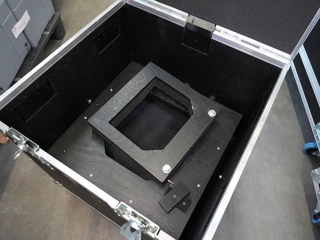 Aed - flightcase for barco hdf lamphouse - video - afbeelding 2 van  2