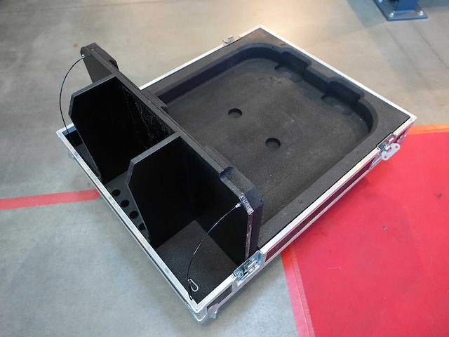 Aed - flightcase projector - video - afbeelding 3 van  3