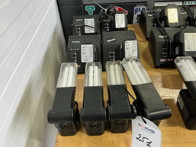 Aeg/milwaukee 71364 winnenden pl option acculampen (4x) - afbeelding 1 van  7