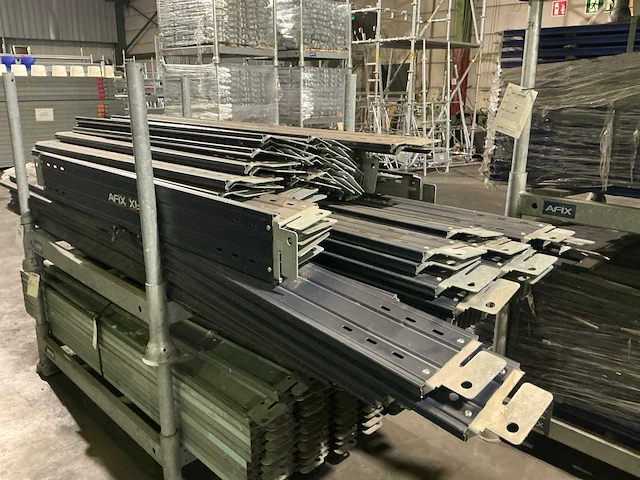 Afixfast as0040/560 en 550 diverse steiger kantplank (111x) - afbeelding 1 van  4