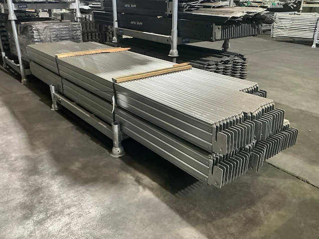 Afixfast as0040/560 en 550 diverse steiger kantplank (60x) - afbeelding 1 van  3