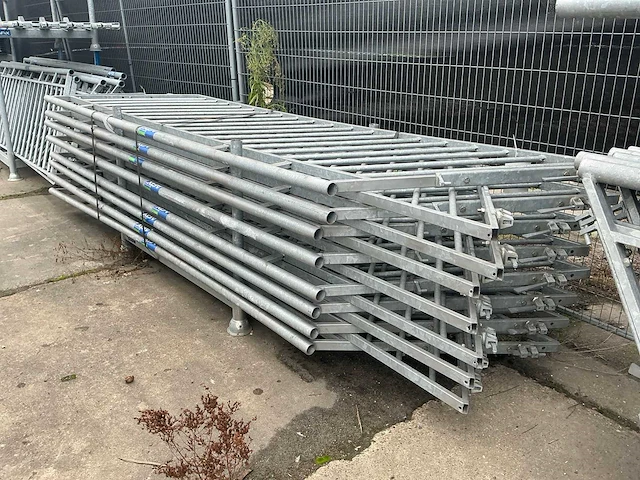 Afixfast steiger buitenleuning (13x) - afbeelding 1 van  4