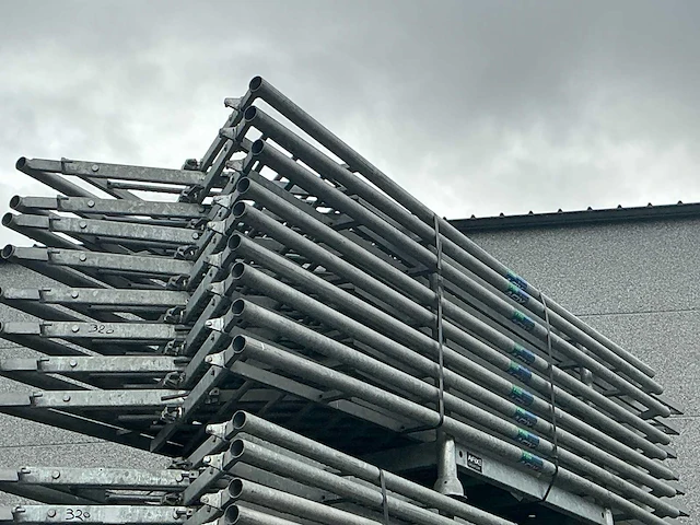 Afixfast steiger buitenleuning (17x) - afbeelding 1 van  3