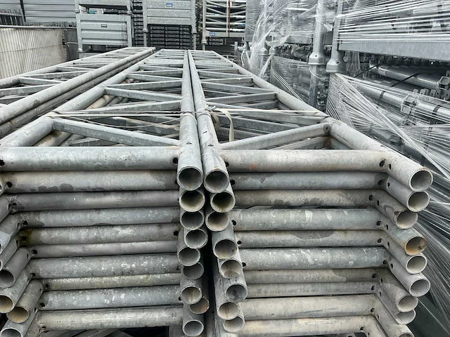 Afixfast steiger ligger (10x) - afbeelding 1 van  3