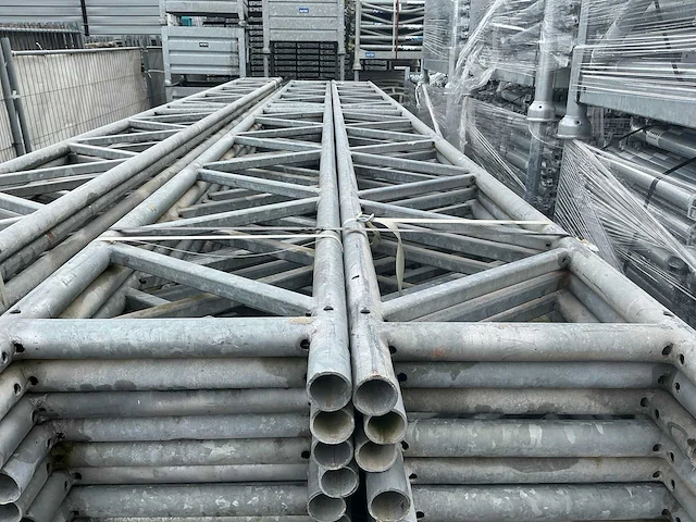 Afixfast steiger ligger (20x) - afbeelding 1 van  2