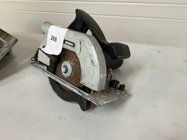 Afkortcirkelzaagmachine (2x) - afbeelding 6 van  8