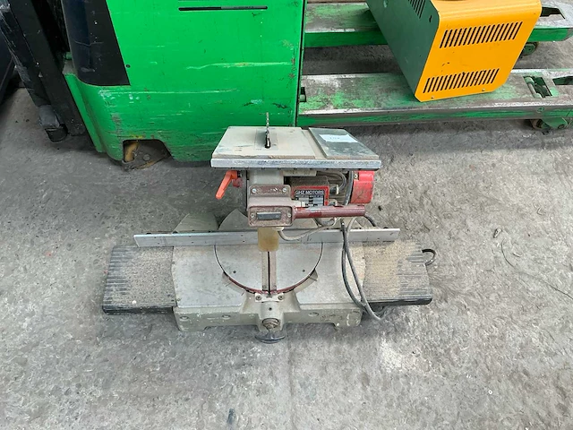 Afkortcirkelzaagmachine - afbeelding 1 van  5