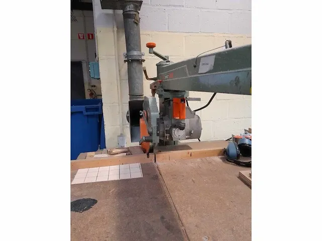 Afkortzaag dewalt - afbeelding 6 van  7