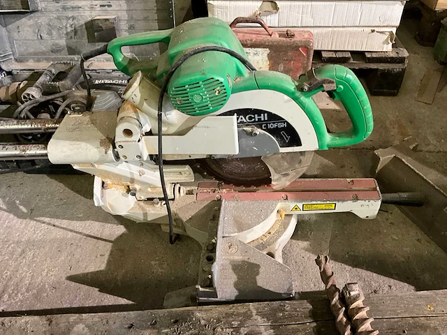 Afkortzaag hitachi c10fsh - afbeelding 1 van  5
