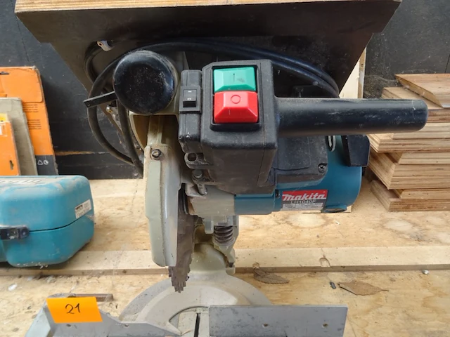 Afkortzaag makita - afbeelding 2 van  7