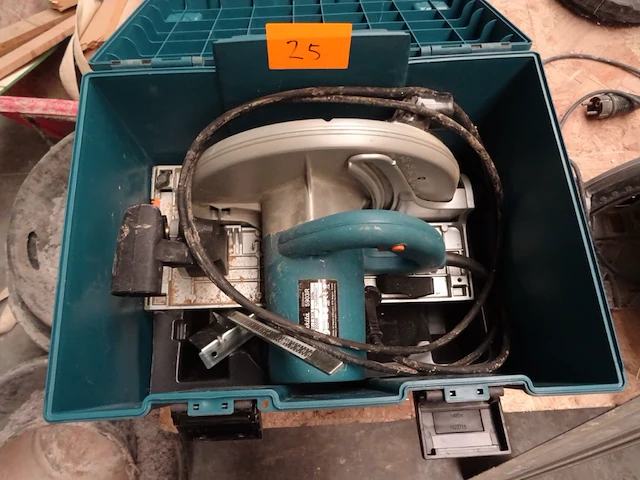 Afkortzaag makita - afbeelding 1 van  3
