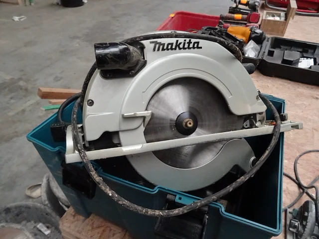 Afkortzaag makita - afbeelding 3 van  3