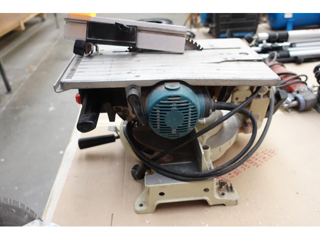 Afkortzaag makita - afbeelding 3 van  3