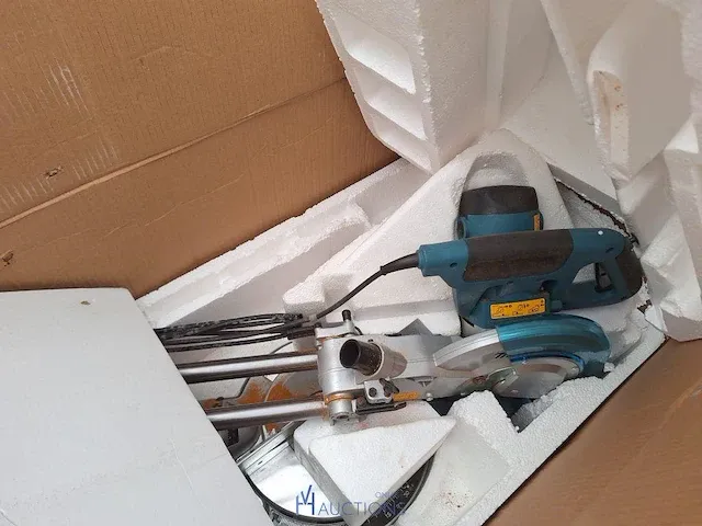 Afkortzaagmachine makita - afbeelding 2 van  3