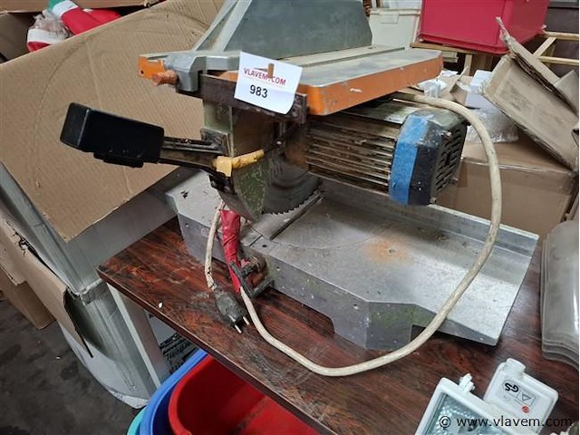 Afkortzaagmachine - afbeelding 1 van  2