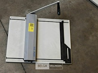 Afscheurstrook drukker en papiersnijmachine