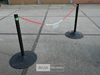 Afsluitpaaltjes met pvc ketting - afbeelding 1 van  5