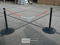 Afsluitpaaltjes met pvc ketting - afbeelding 2 van  5