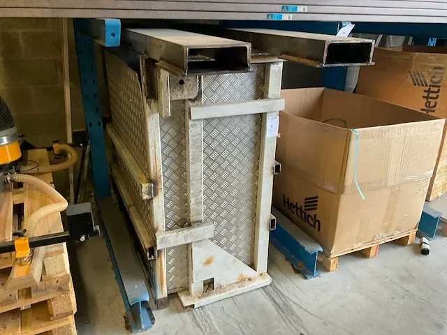 Afval aanduw constructie - afbeelding 1 van  4