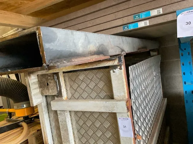 Afval aanduw constructie - afbeelding 3 van  4
