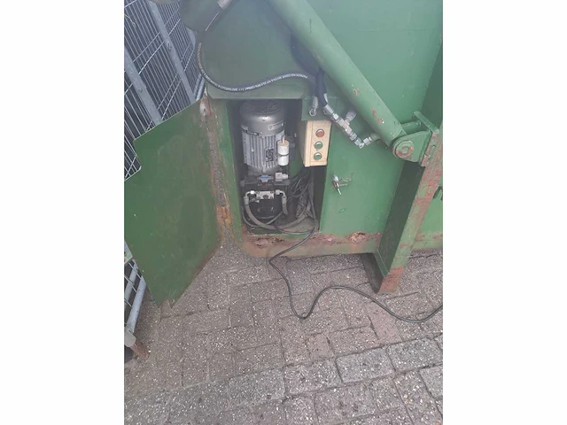 Afvalcontainer met haakarm - afbeelding 7 van  12