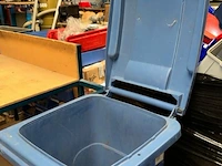 Afvalcontainer - afbeelding 2 van  4