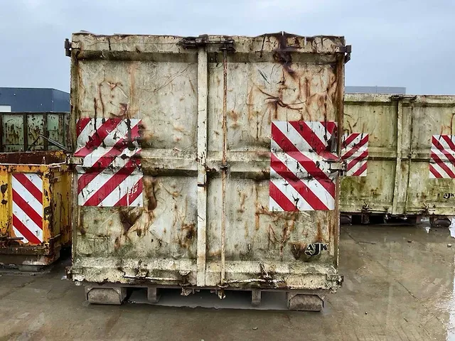 Afvalcontainer - afbeelding 3 van  5