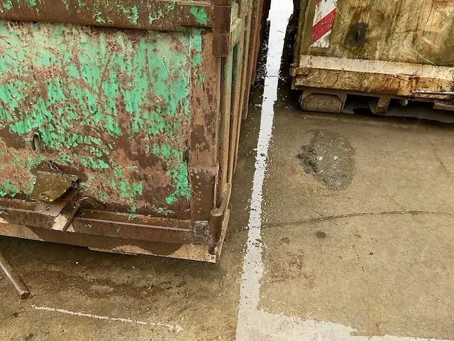 Afvalcontainer - afbeelding 5 van  5