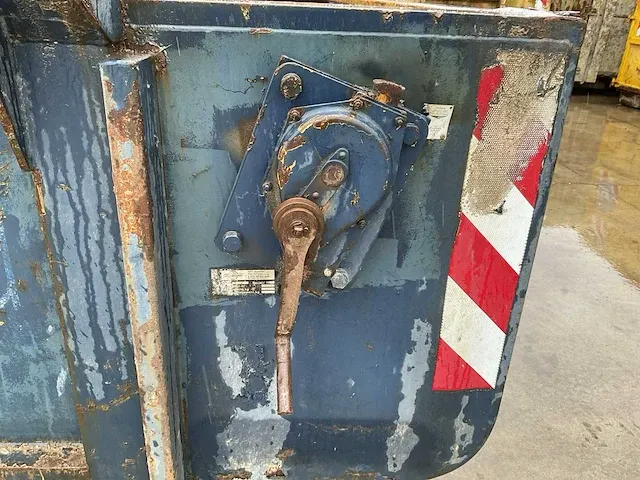 Afvalcontainer - afbeelding 4 van  6