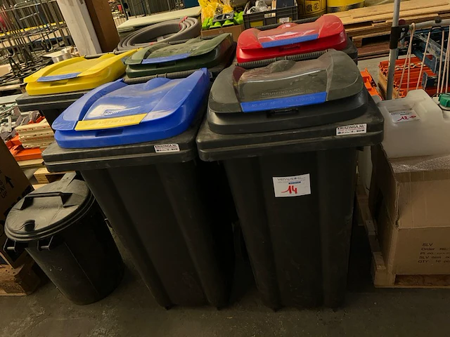 Afvalcontainers, vuilnisbak - afbeelding 1 van  3