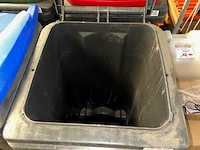 Afvalcontainers, vuilnisbak - afbeelding 2 van  3
