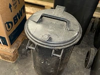 Afvalcontainers, vuilnisbak - afbeelding 3 van  3