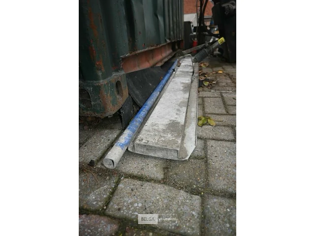 Afwerkspaan beton - afbeelding 2 van  4