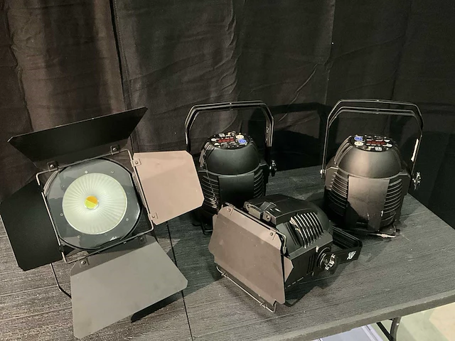 Afx parcob 150w led-par (4x) - afbeelding 1 van  8