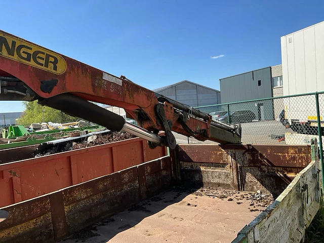 Afzet afvalcontainer met palfinger pk9001 laadkraan - afbeelding 13 van  26