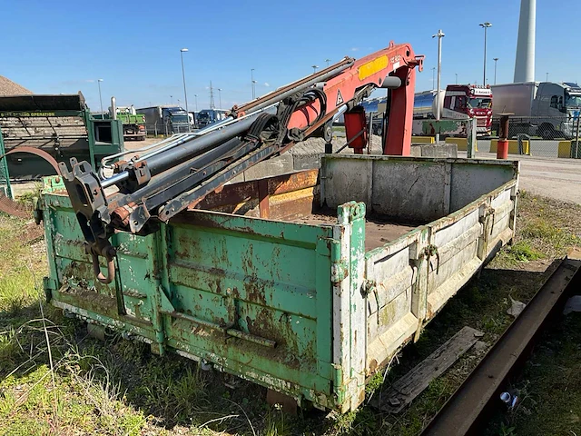 Afzet afvalcontainer met palfinger pk9001 laadkraan - afbeelding 17 van  26