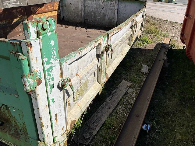 Afzet afvalcontainer met palfinger pk9001 laadkraan - afbeelding 20 van  26