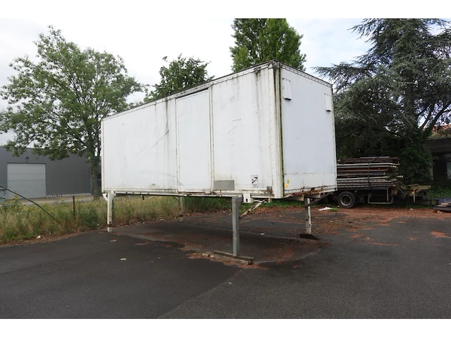 Afzetcontainer + inhoud - afbeelding 1 van  4