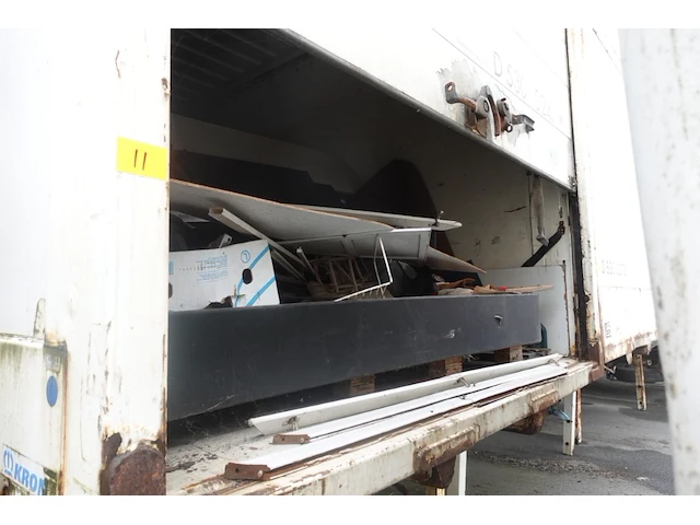 Afzetcontainer krone + inhoud - afbeelding 2 van  7