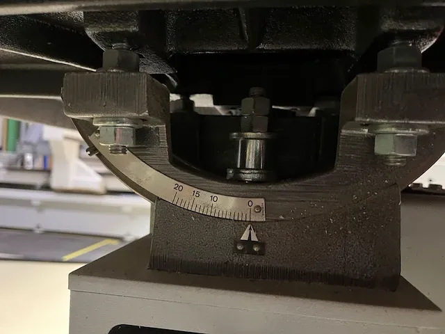 Agazzani rapid 600 verticale bandzaag - afbeelding 10 van  18