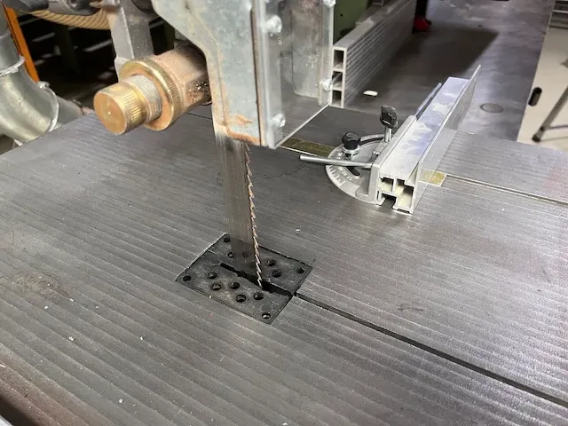 Agazzani rapid 600 verticale bandzaag - afbeelding 16 van  18