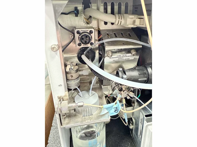 Agilent | 6120a quadrupool lc/ms | chromatografie - afbeelding 3 van  9