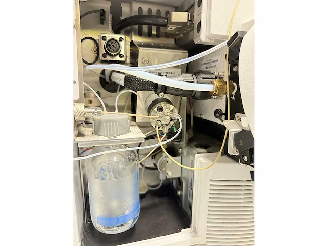 Agilent 6120b enkele quadrupole lc/ms (g6120b) - afbeelding 2 van  2