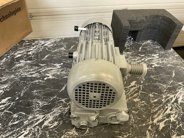 Agilent ss 40+ vacuümpomp - afbeelding 4 van  8